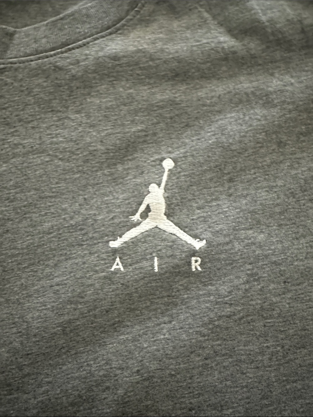 Nike Men’s Gray Crew T-Shirt with White Air Logo - Picture 6 of 6